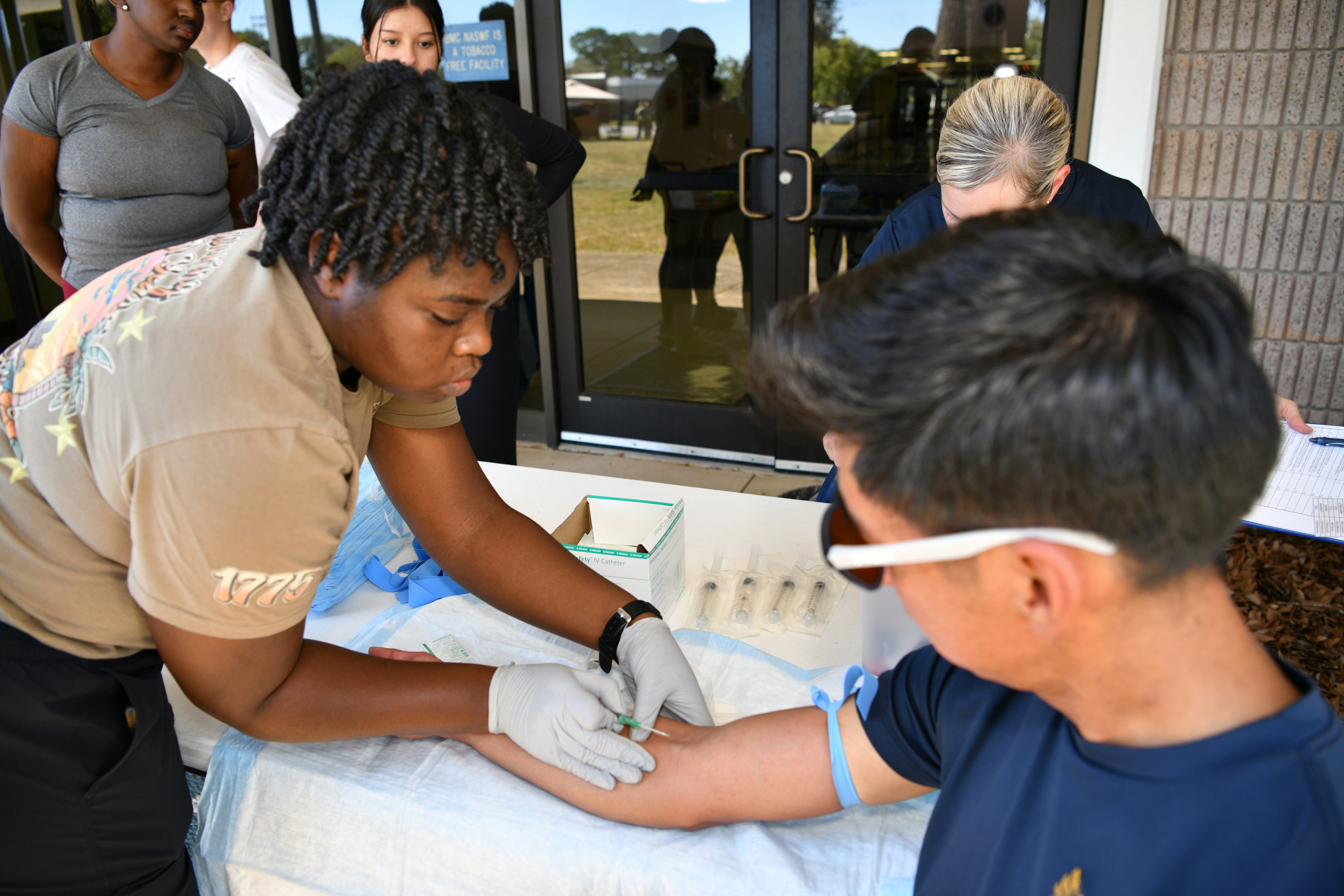 Clinician reviewing a scan with a patient